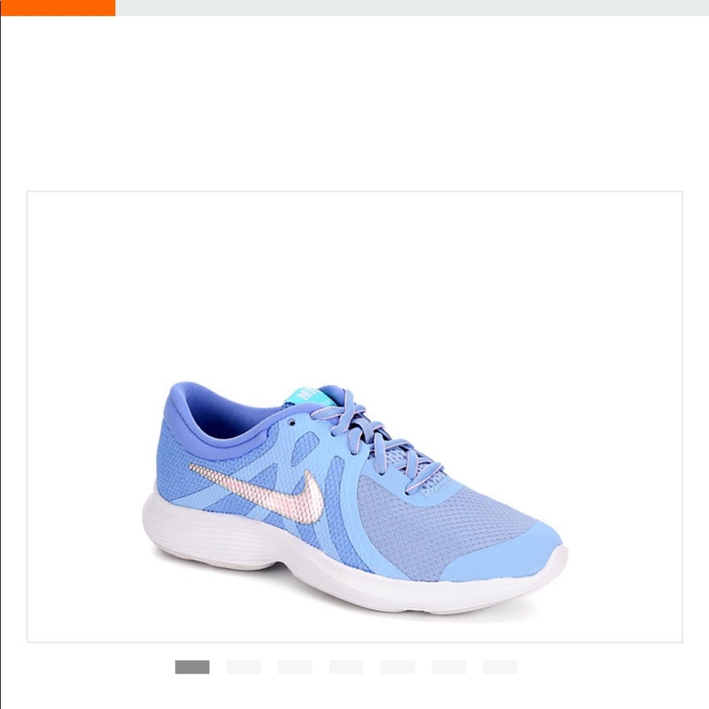 Nike revolution size 7